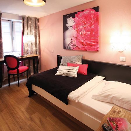 שטרסבורג Hotel Roses חדר תמונה